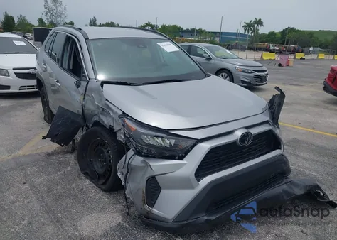 2021 Toyota Rav4 Le z USA, uszkodzony, nr VIN 2T3H1RFV8MC129842